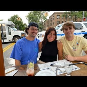 Meet your Posher, Jennifer